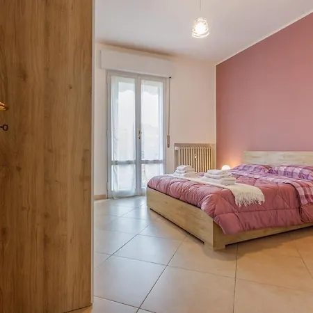 Apartment Romantic And Confortable Maison Parking & Wifi Free Modena