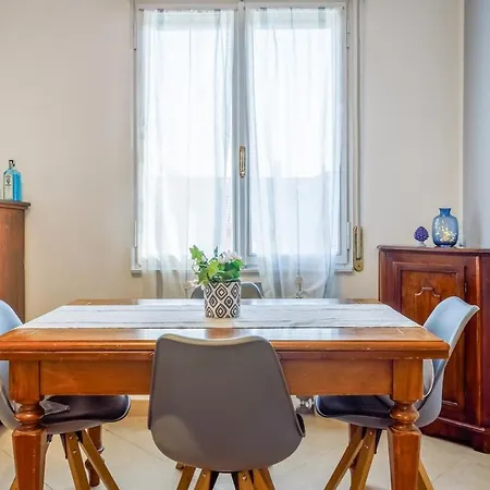 Romantic And Confortable Maison Parking & Wifi Free شقة