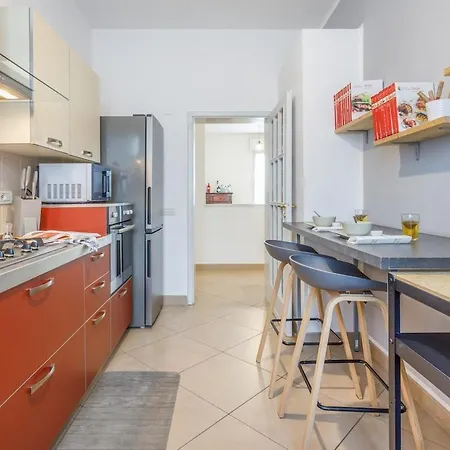 Romantic And Confortable Maison Parking & Wifi Free شقة